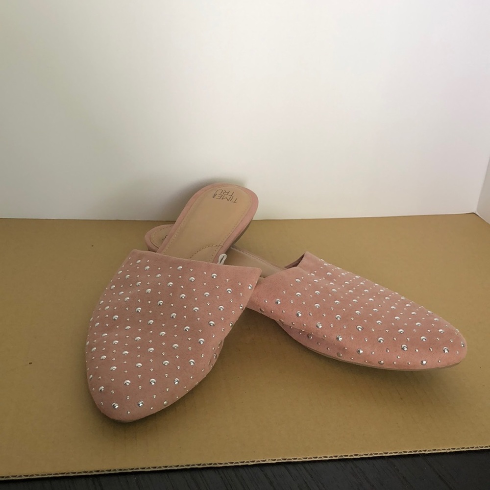 Time and Tru size 9 1/2 mules barely worn.